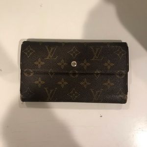 Used Louis Vuitton wallet trifold